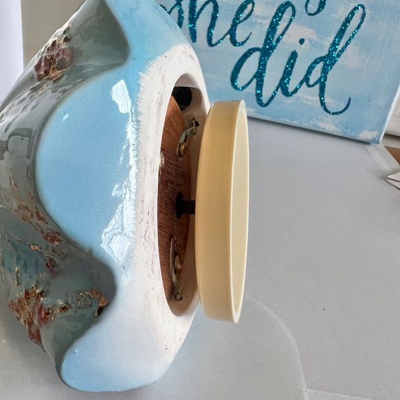 Josef Originals Musical Figurine Girl with Violin, Vintage Music Box - Picture 7 of 10